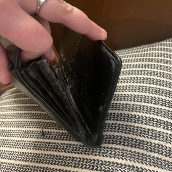 Vintage leather authentic COACH wallet in black. Unique emblem on front. - Picture 16 of 16